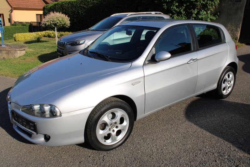 Fotografie vozu Alfa Romeo 147 1.9 JTDm